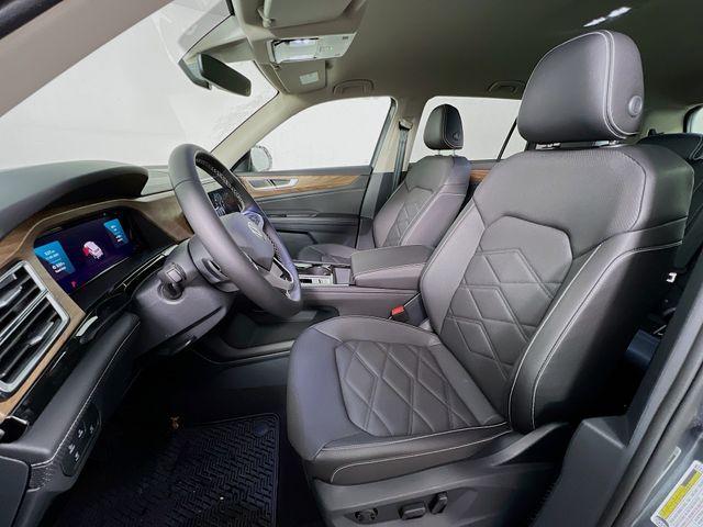 new 2025 Volkswagen Atlas car, priced at $46,787