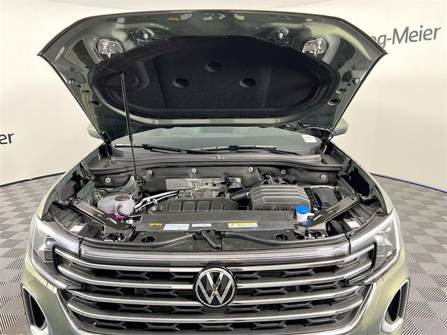 new 2025 Volkswagen Atlas car, priced at $47,662