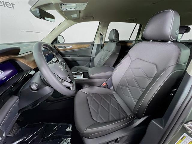 new 2025 Volkswagen Atlas car, priced at $47,662