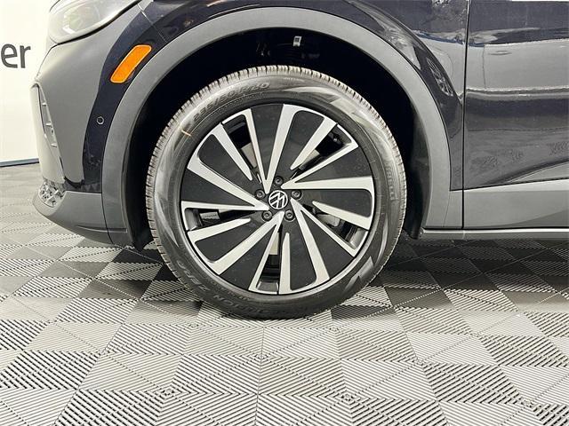 new 2025 Volkswagen ID.4 car, priced at $51,076