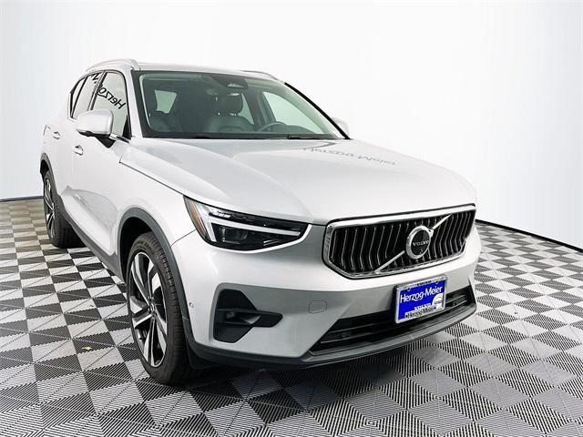 new 2024 Volvo XC40 car, priced at $51,235