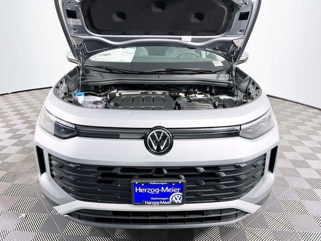 new 2025 Volkswagen Tiguan car, priced at $37,577