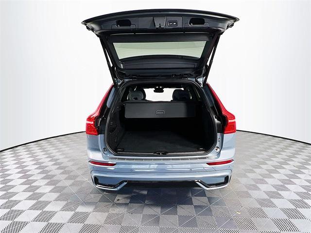 used 2022 Volvo XC60 car, priced at $40,988
