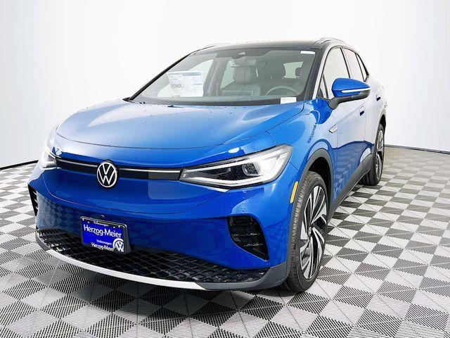 new 2025 Volkswagen ID.4 car, priced at $59,781