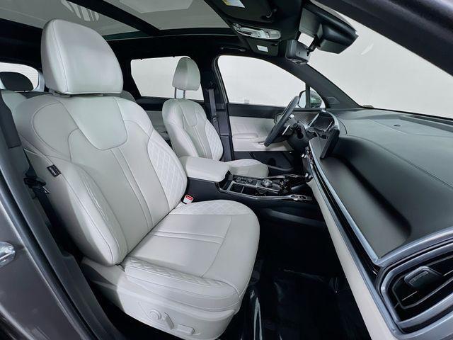 used 2025 Kia Sorento Hybrid car, priced at $37,988