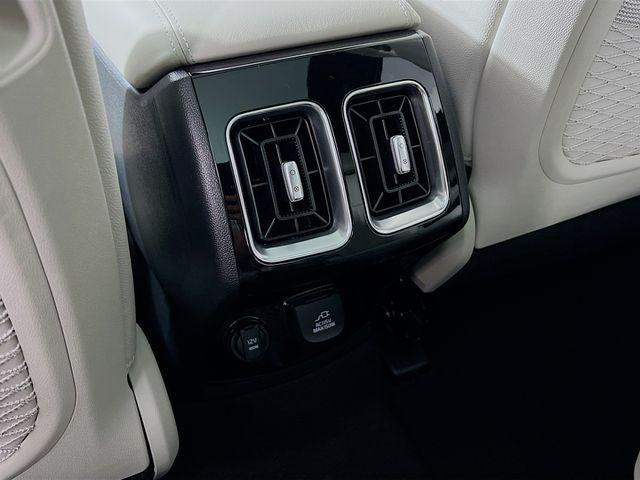 used 2025 Kia Sorento Hybrid car, priced at $37,988