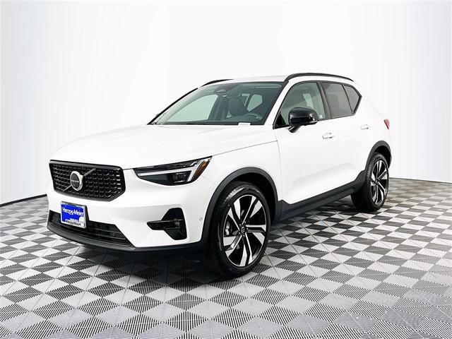 new 2023 Volvo XC40 car, priced at $51,220