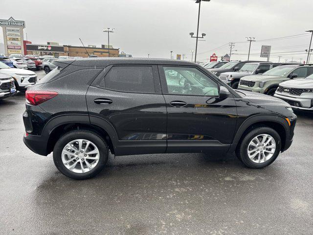 new 2025 Chevrolet TrailBlazer car, priced at $27,125