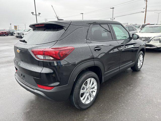 new 2025 Chevrolet TrailBlazer car, priced at $27,125