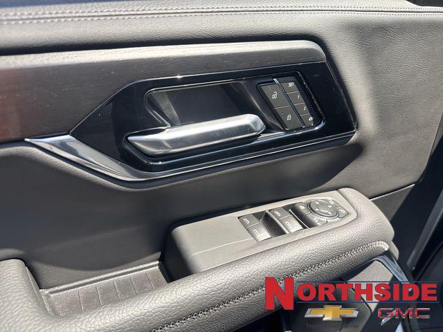 new 2025 GMC Yukon XL car, priced at $81,203