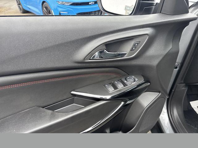 new 2025 Chevrolet Trax car, priced at $24,810