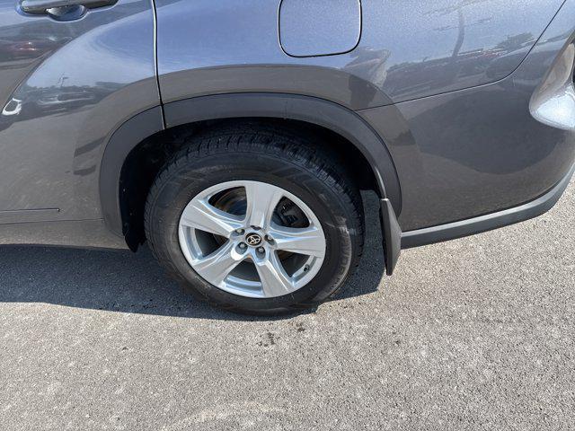 used 2021 Toyota Highlander car, priced at $26,497