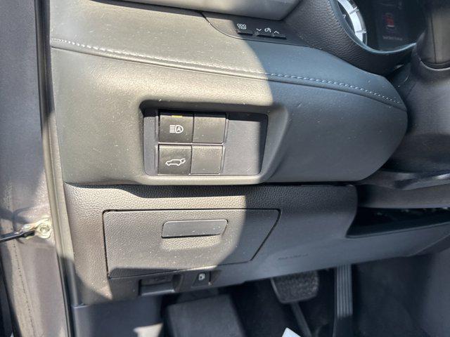 used 2021 Toyota Highlander car, priced at $26,497