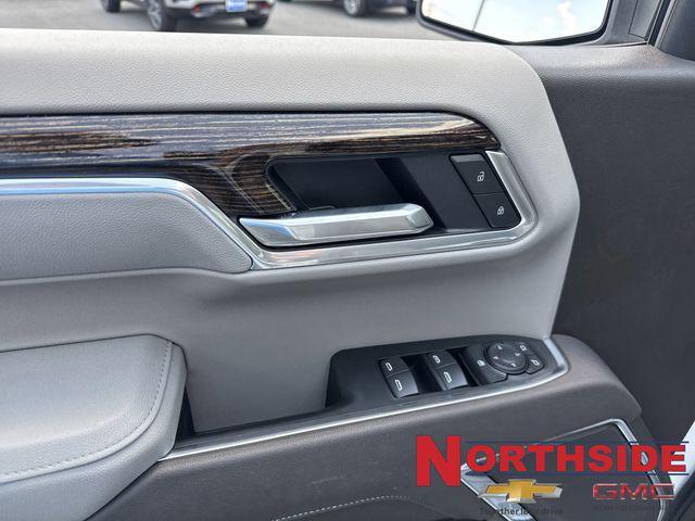 new 2025 GMC Sierra 1500 car, priced at $52,556