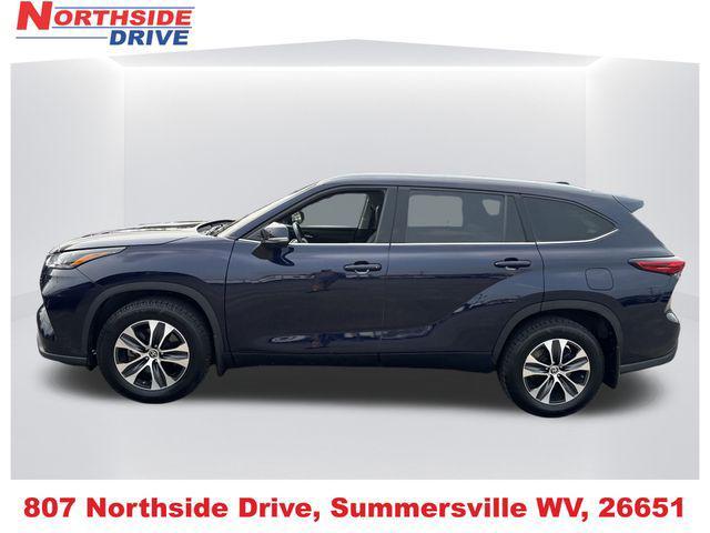 used 2022 Toyota Highlander car, priced at $33,694