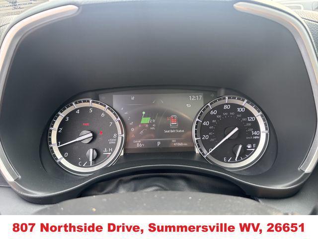 used 2022 Toyota Highlander car, priced at $33,694