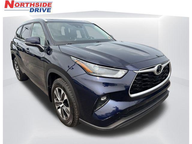 used 2022 Toyota Highlander car, priced at $33,694