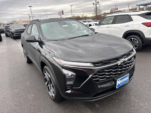 new 2025 Chevrolet Trax car, priced at $25,685