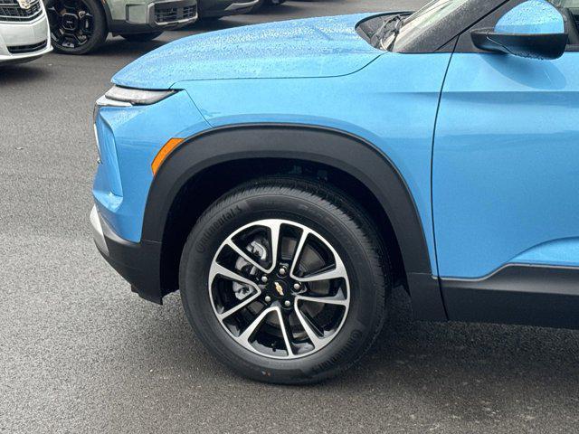 new 2025 Chevrolet TrailBlazer car, priced at $29,215