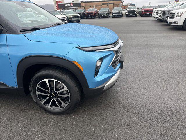 new 2025 Chevrolet TrailBlazer car, priced at $29,215