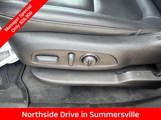 used 2022 Chevrolet Traverse car, priced at $26,400