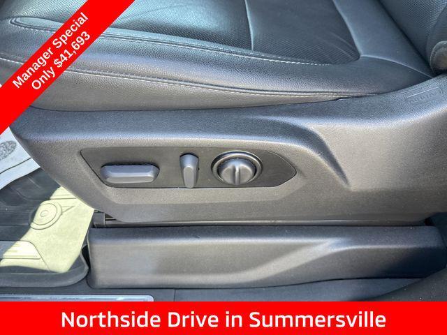 used 2022 GMC Sierra 1500 car, priced at $41,693