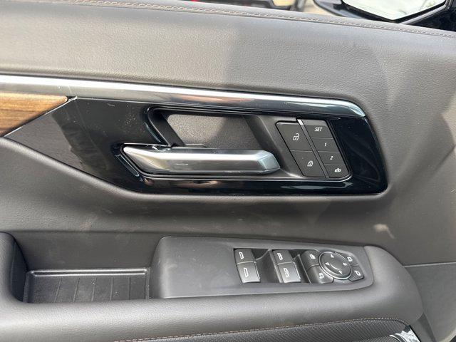 new 2025 Chevrolet Tahoe car, priced at $82,664
