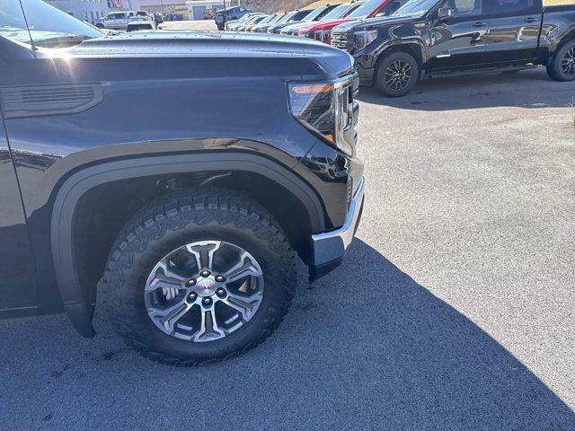 new 2025 GMC Sierra 1500 car, priced at $50,622