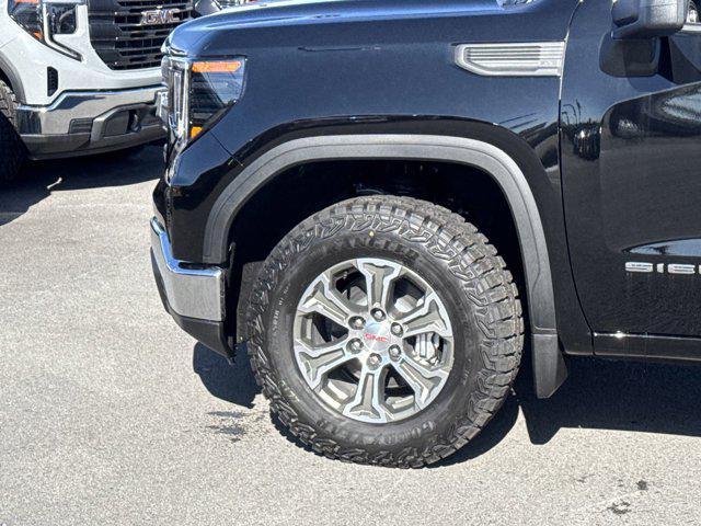 new 2025 GMC Sierra 1500 car, priced at $50,622