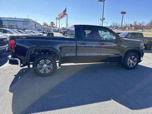 new 2025 GMC Sierra 1500 car, priced at $50,622