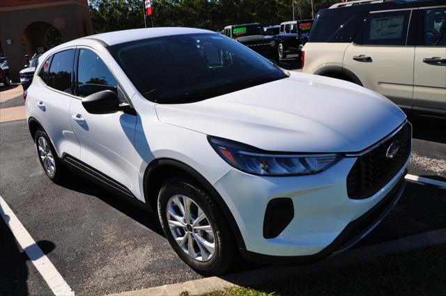 new 2025 Ford Escape car, priced at $29,990