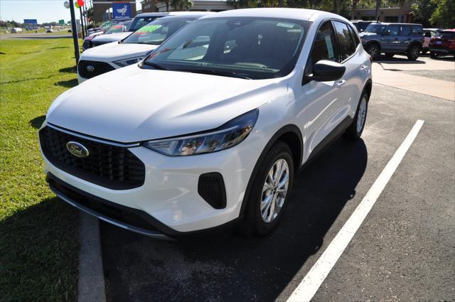 new 2025 Ford Escape car, priced at $29,990