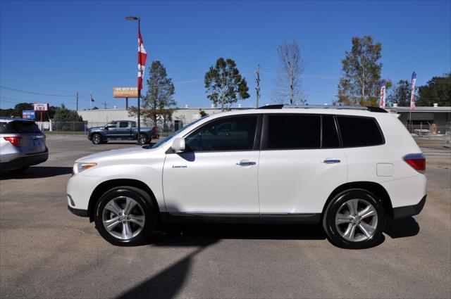 used 2013 Toyota Highlander car, priced at $13,995