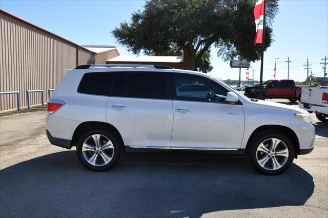 used 2013 Toyota Highlander car, priced at $13,995