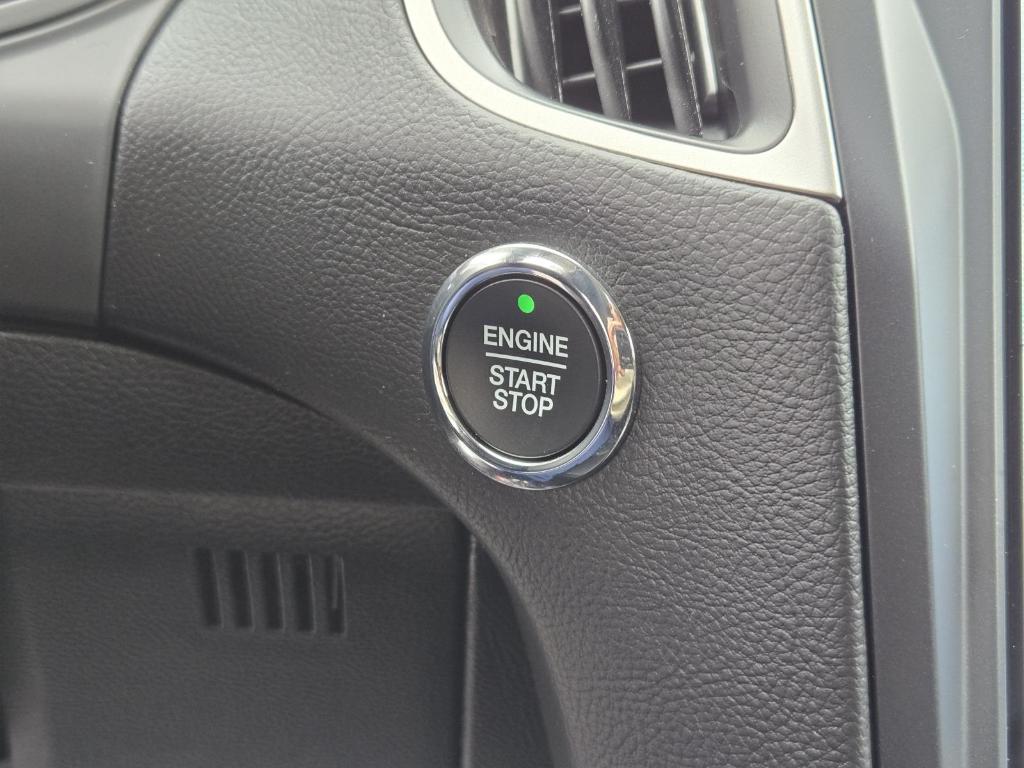 used 2024 Ford Edge car, priced at $27,500