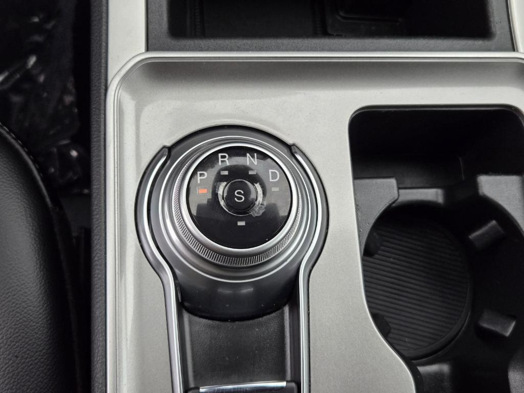 used 2024 Ford Edge car, priced at $27,500