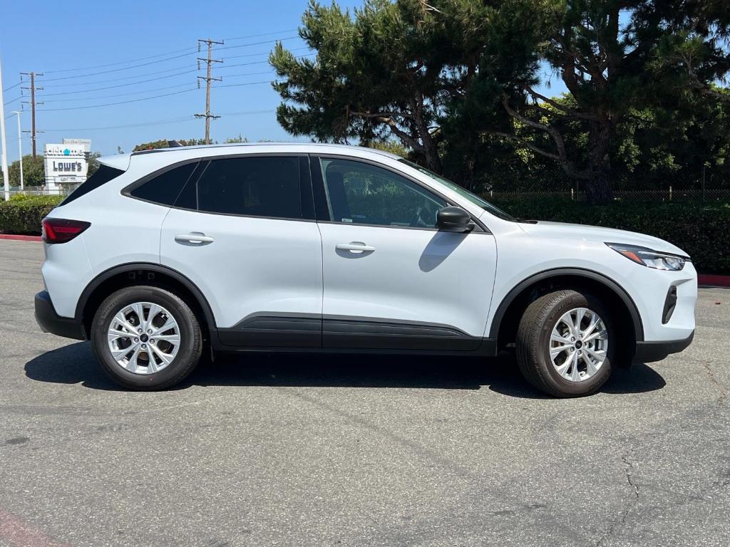new 2025 Ford Escape car, priced at $28,199