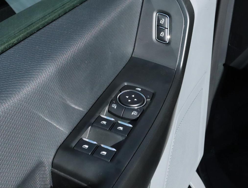 new 2025 Ford F-150 car, priced at $39,018