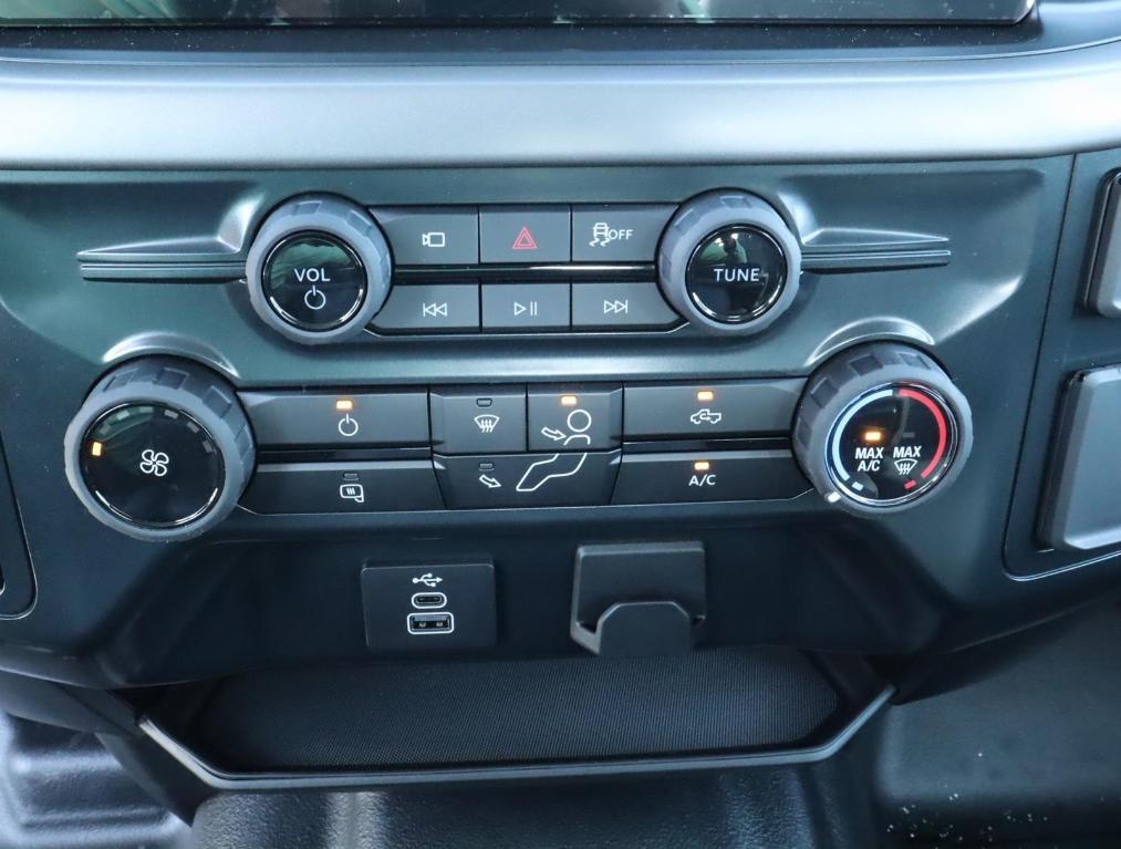 new 2025 Ford F-150 car, priced at $39,018
