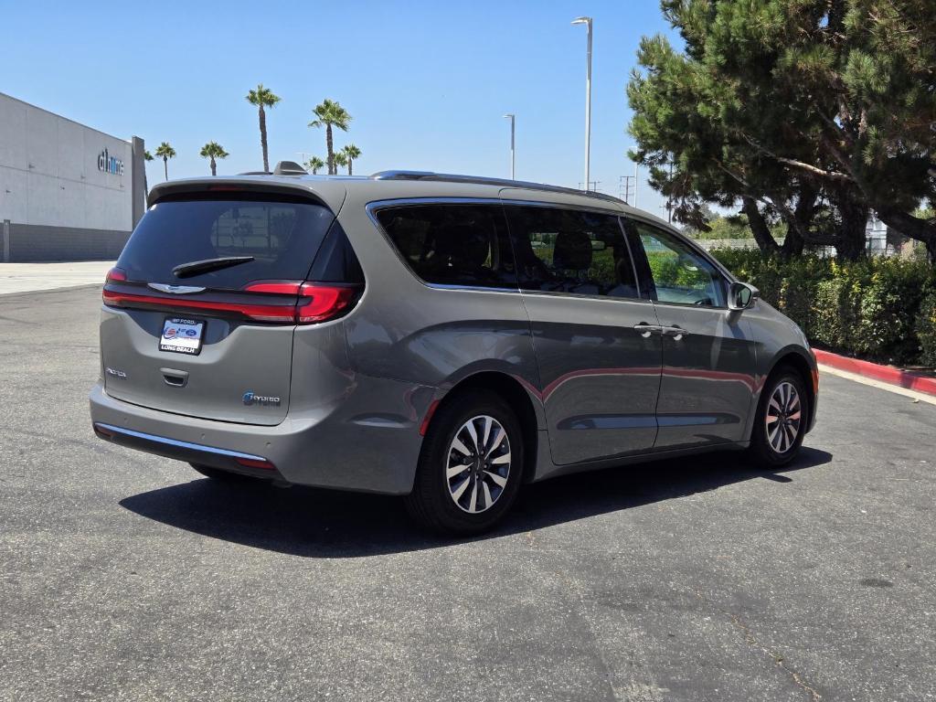 used 2021 Chrysler Pacifica Hybrid car, priced at $21,088