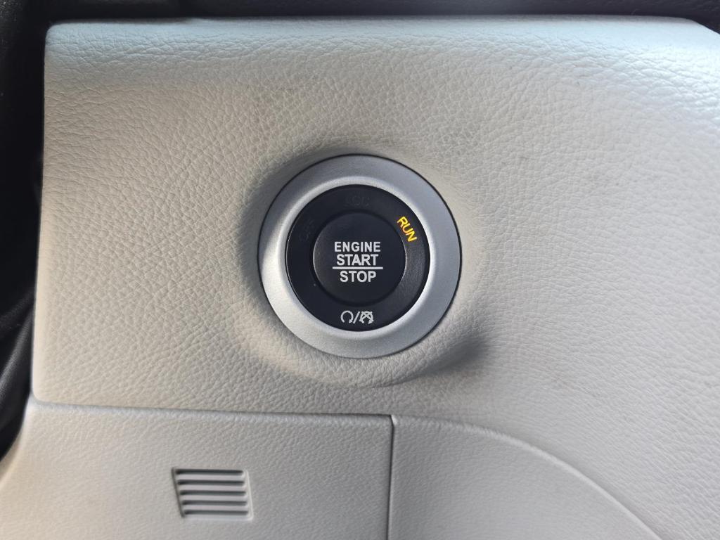 used 2021 Chrysler Pacifica Hybrid car, priced at $21,088