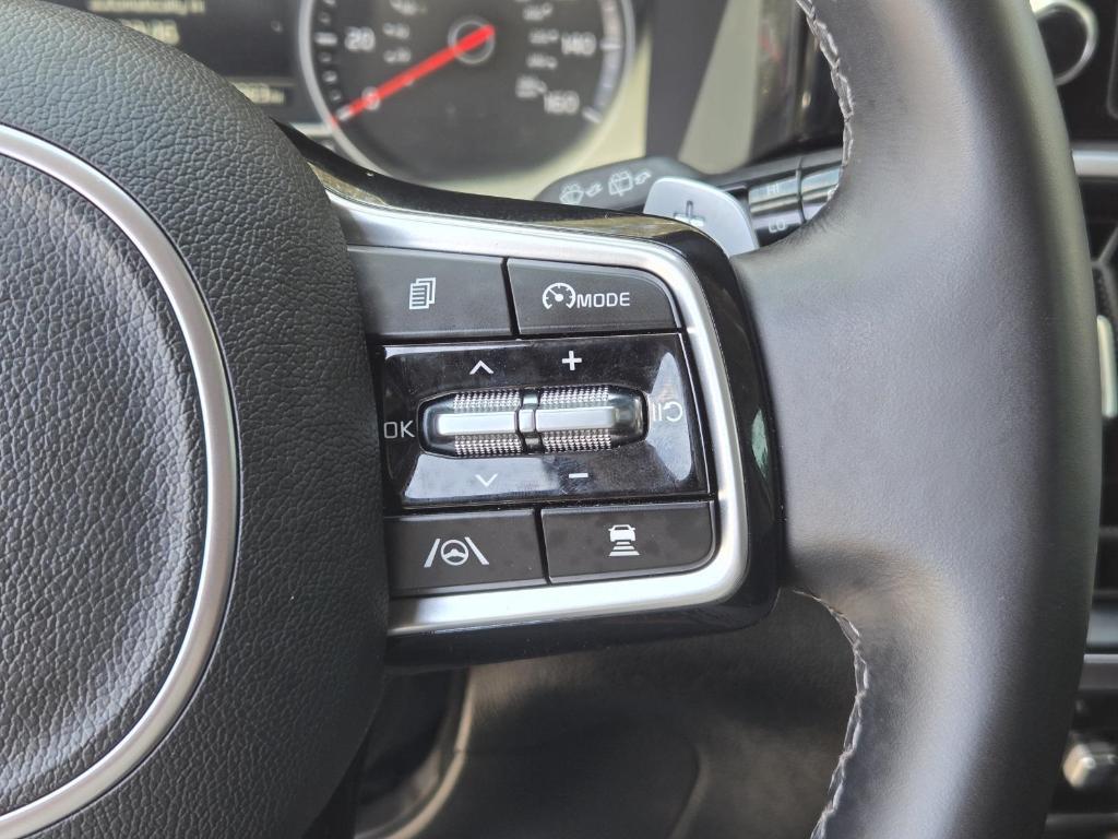 used 2022 Kia Sorento Hybrid car, priced at $25,999