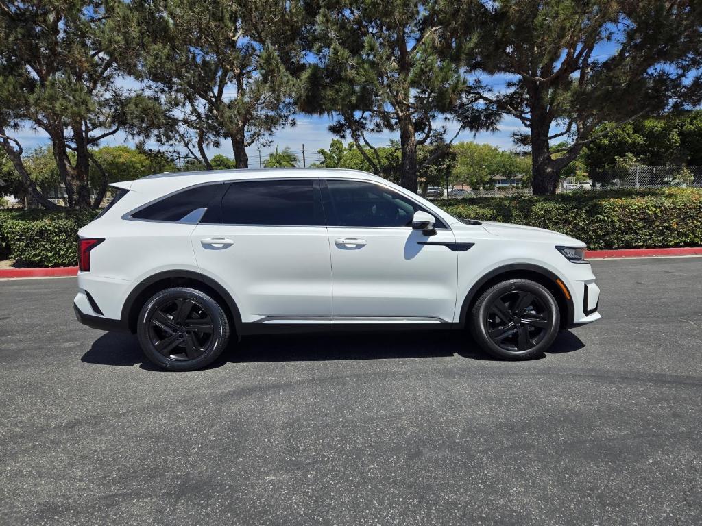 used 2022 Kia Sorento Hybrid car, priced at $25,999