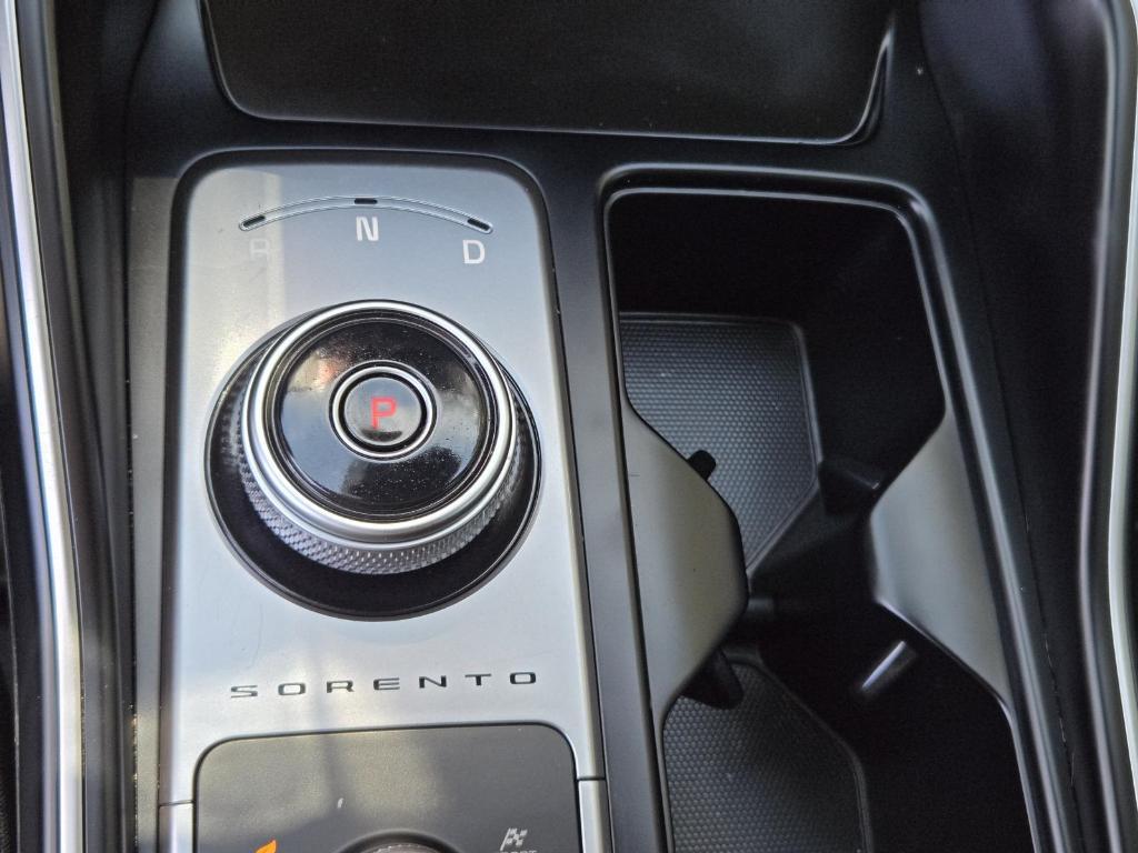 used 2022 Kia Sorento Hybrid car, priced at $25,999