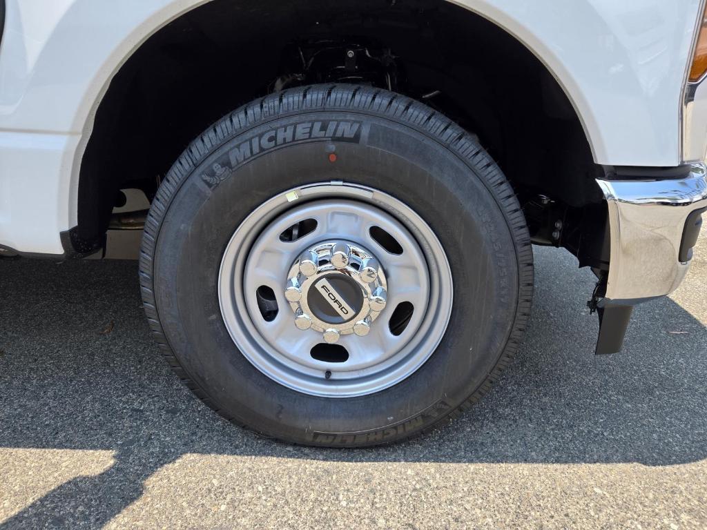 new 2025 Ford F-250 car, priced at $43,981
