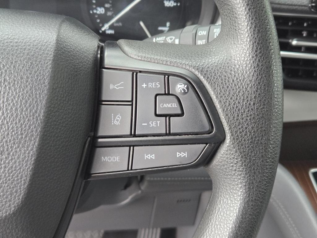 used 2023 Toyota Sienna car, priced at $36,470