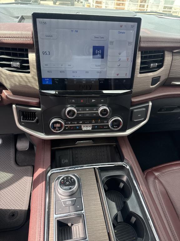 used 2024 Ford Expedition car, priced at $45,996