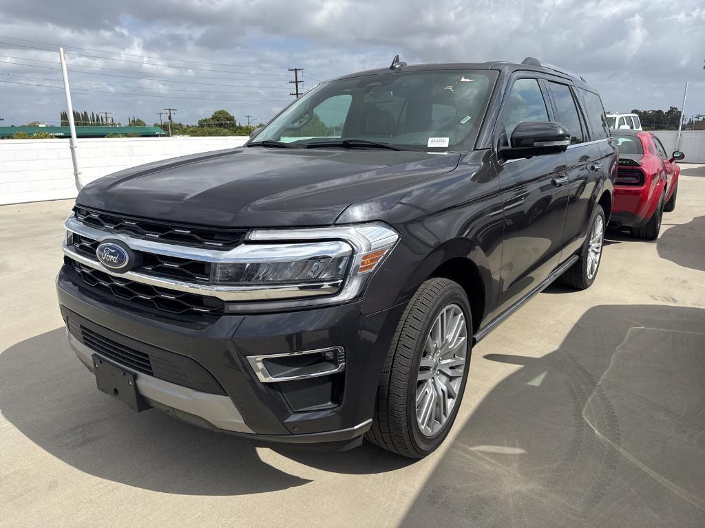 used 2024 Ford Expedition car, priced at $45,996