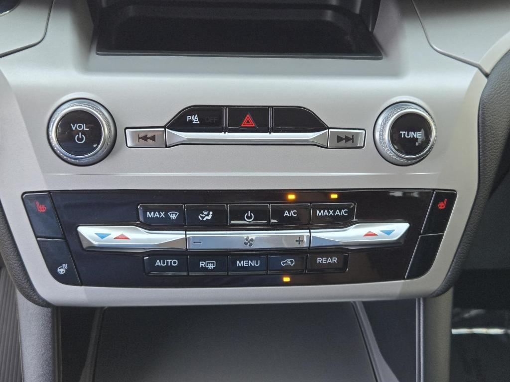 used 2024 Ford Explorer car, priced at $34,000