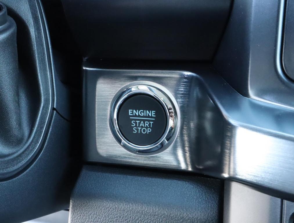new 2025 Ford F-250 car, priced at $77,338